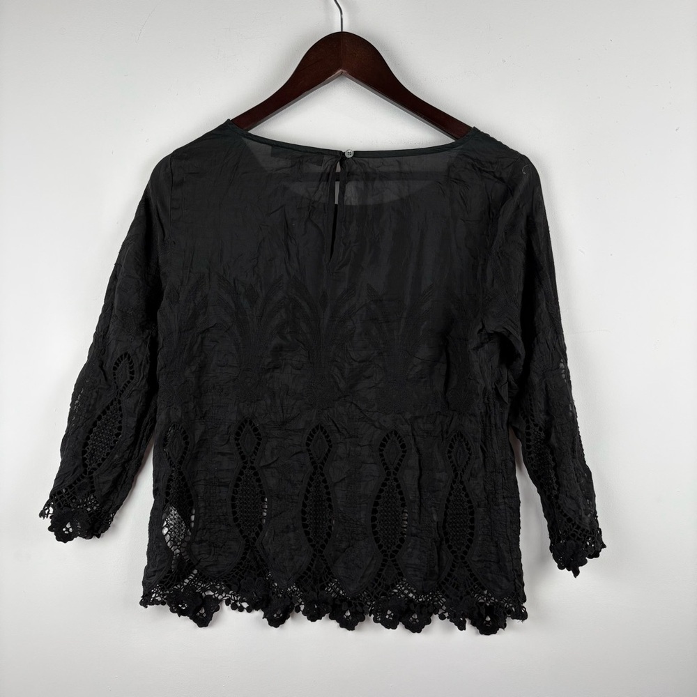 Banana Republic Scalloped Lace Black Blouse Shirt Top Size XS Festive Holiday - Picture 7 of 7